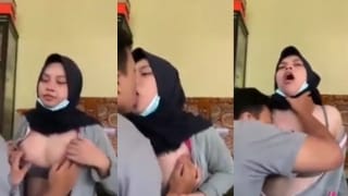 Bokep abg smp bugil di depan ayang lngsung mentil
